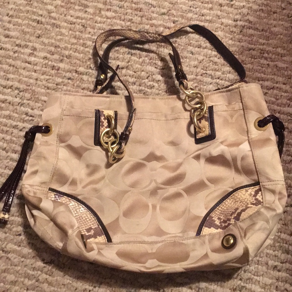 Coach Purse - Picture 5 of 8
